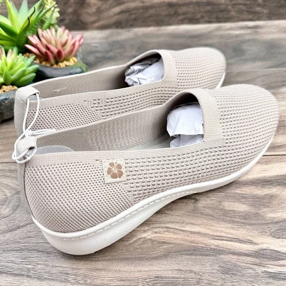 NEW Tommy Bahama 9 Lizzie Wedge Shoes Comfort Shoes Slip-Ons Loafers - Picture 3 of 7